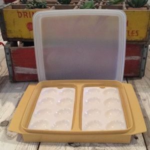 Vintage Tupperware Egg Holder